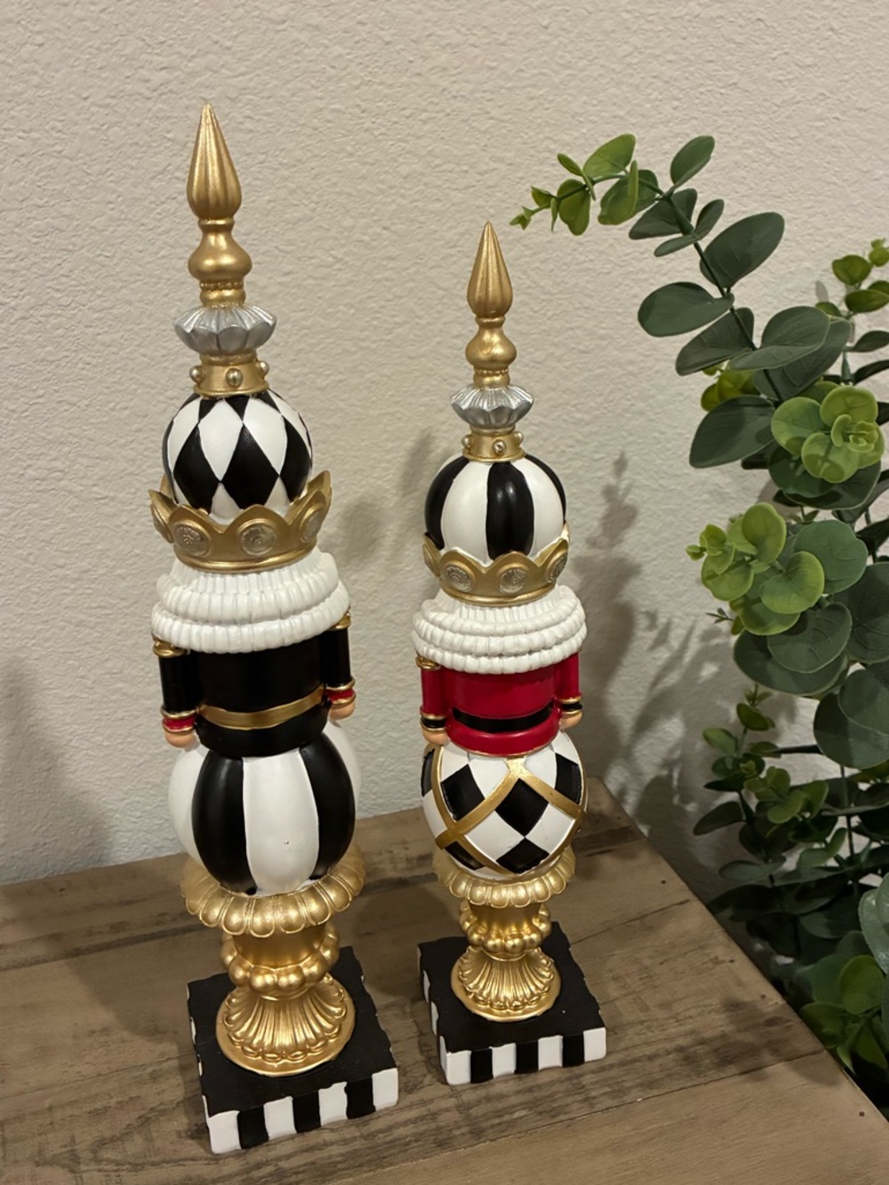 Regency International Topiary Christmas Nutcracker Set. - Picture 4 of 4